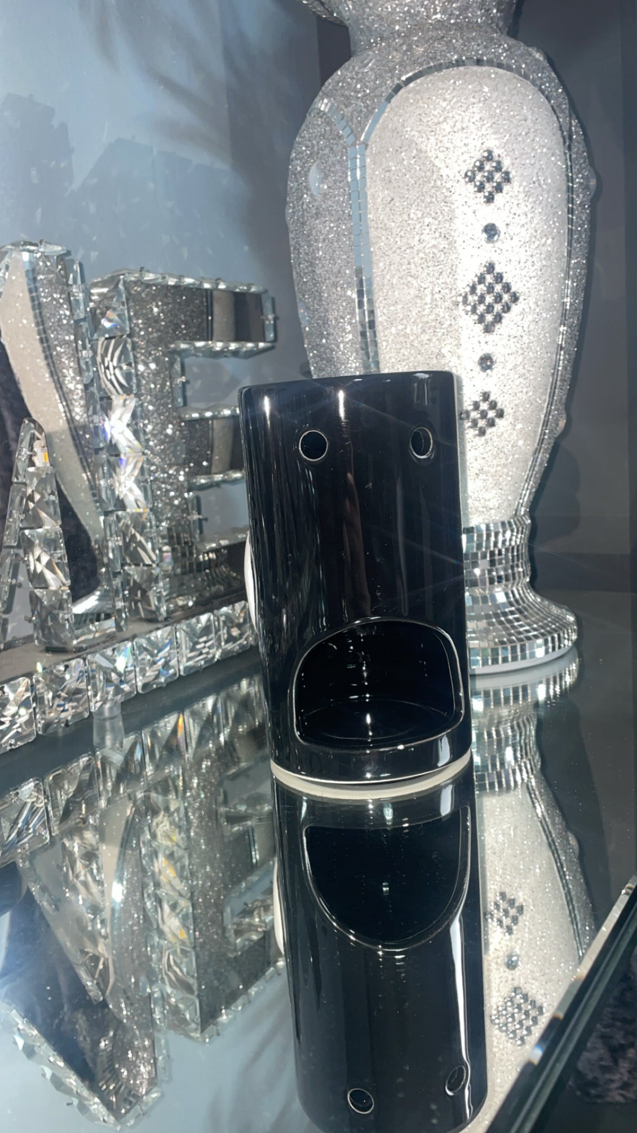 Skeleton hand wax warmer