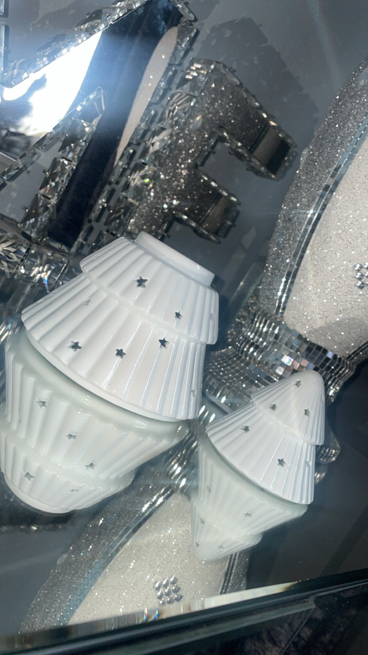 Christmas Tree Oil Burner for Cozy Winter Fragrance - Candles, Decor