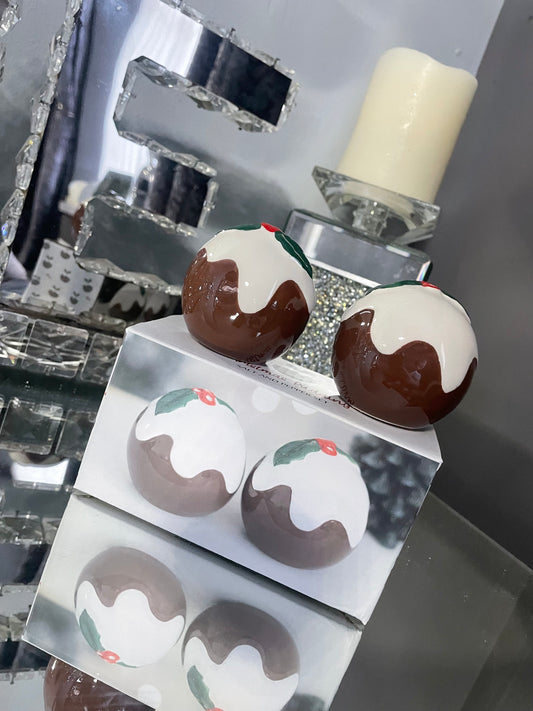 Christmas Pudding Shaped Ceramic Salt and Pepper Set