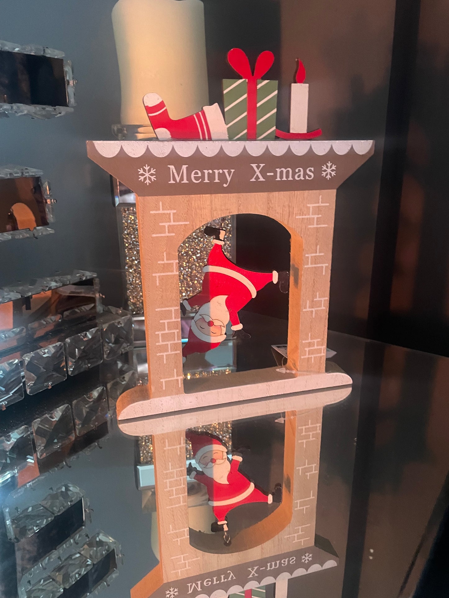 22x17cm Falling Santa Wooden Decoration