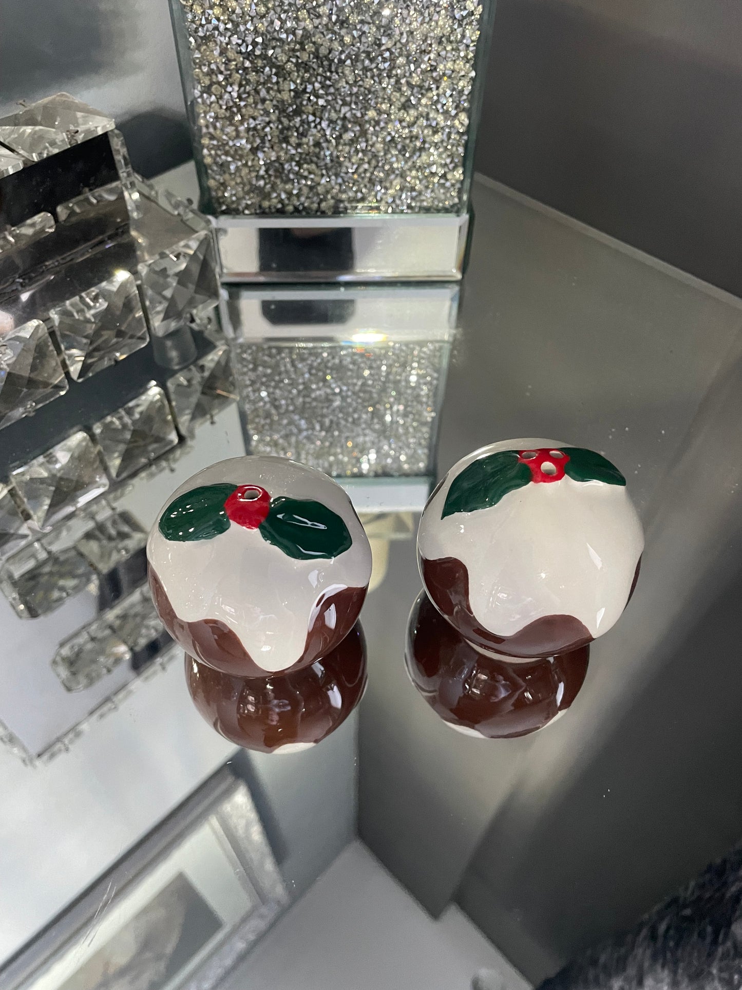 Christmas Pudding Shaped Ceramic Salt and Pepper Set