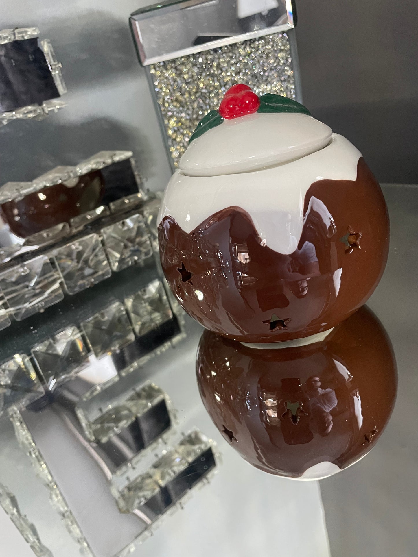 Christmas Pudding Shaped Ceramic Oil Burner