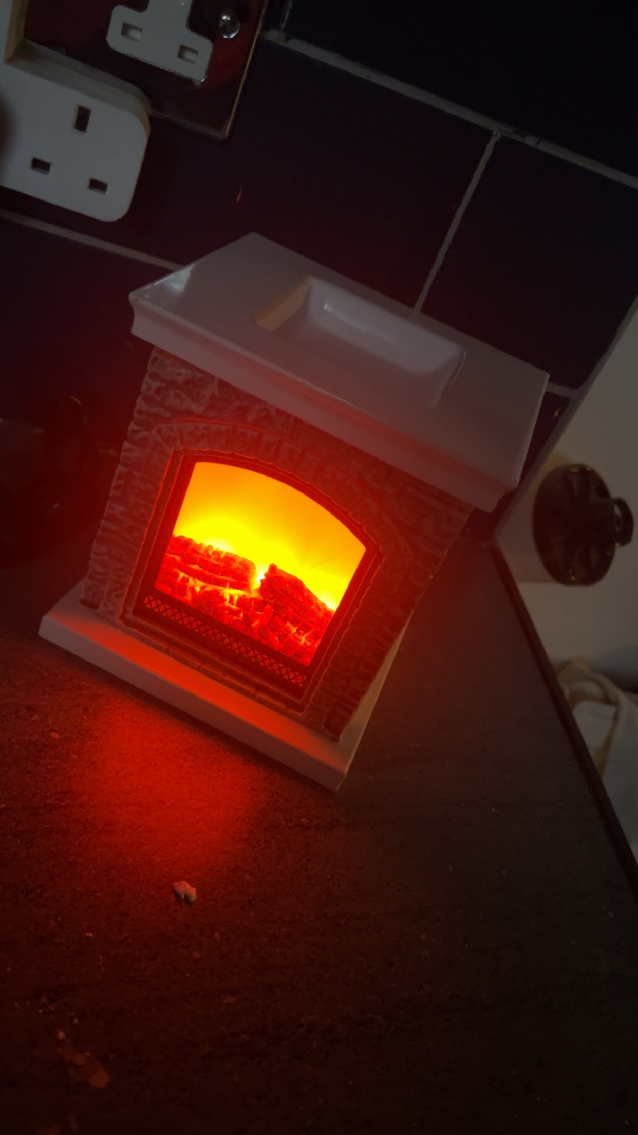 Cosy Fireplace - Electric Melt Burner