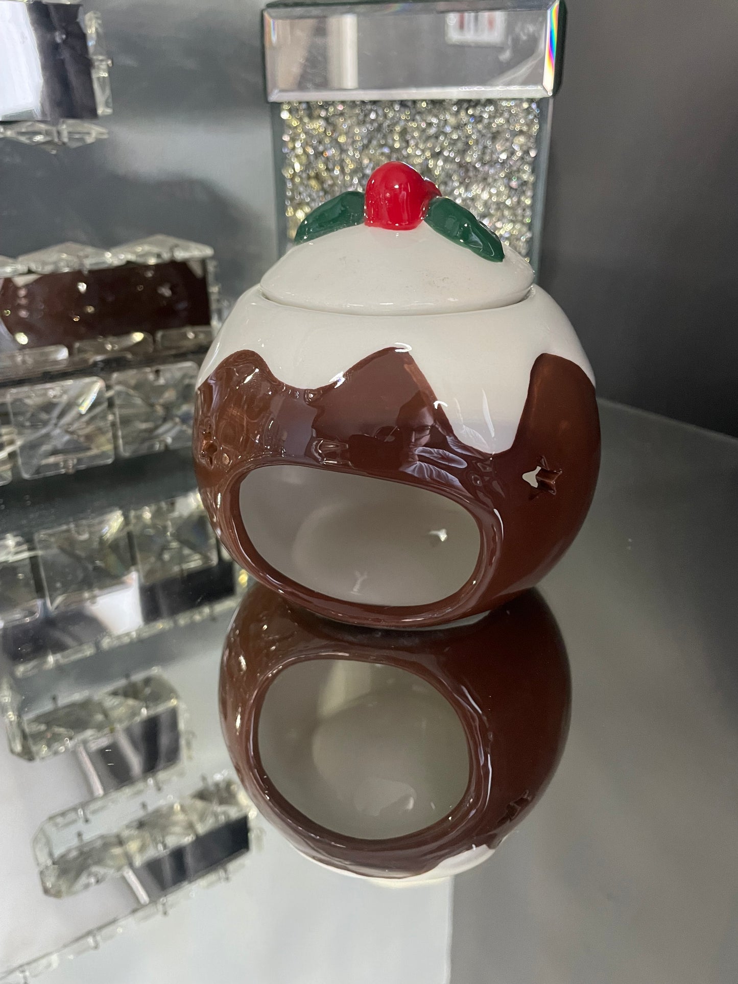 Christmas Pudding Shaped Ceramic Oil Burner