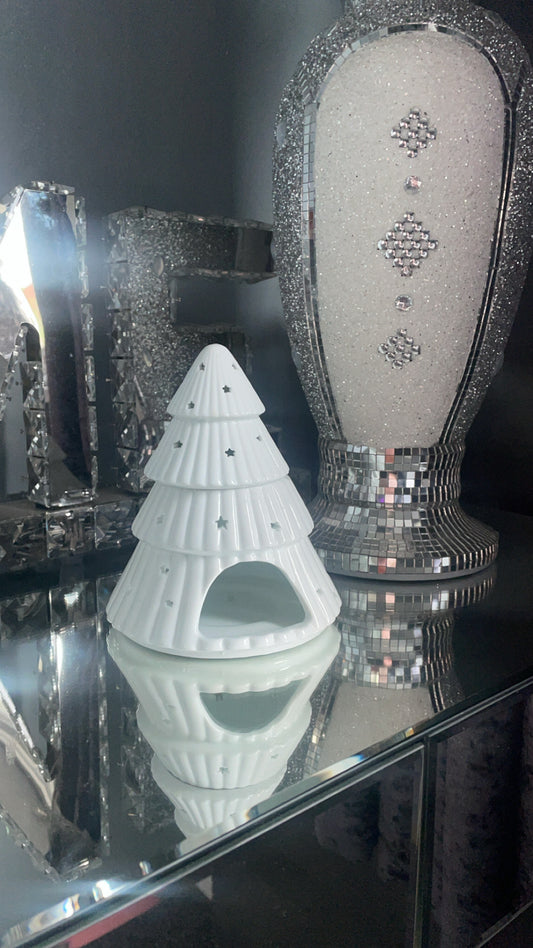 Christmas Tree Oil Burner for Cozy Winter Fragrance - Candles, Decor